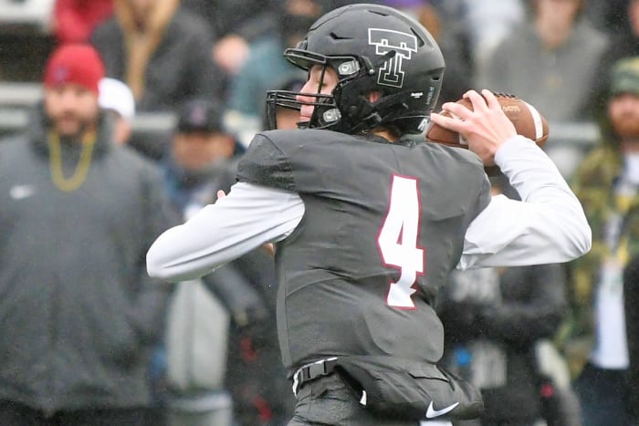 Tualatin.Central-Catholic.6A-football-final.Leon-Neuschwander.79